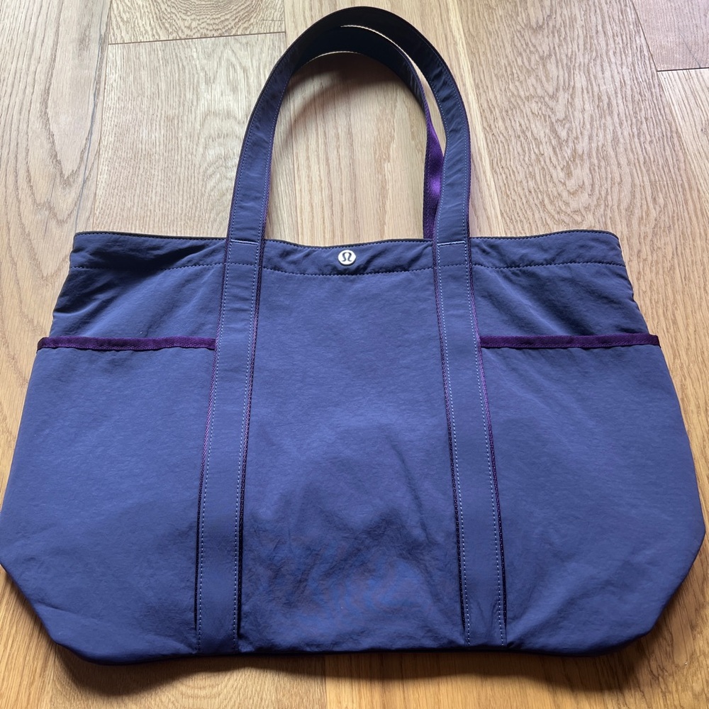 Lululemon Athletica Daily Multi-Pocket Tote NFAL/DMMG ONE SIZE